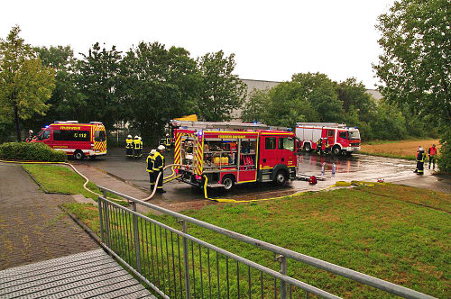 Die Löschzüge im Einsatz. Bildquelle: Feuerwehren Grafschaft und Meckenheim
