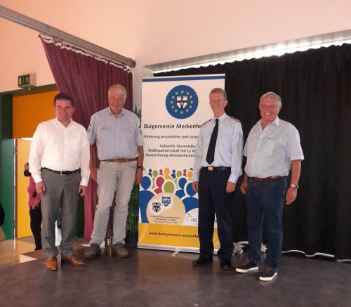 Das Foto zeigt: Bürgermeister Holger Jung, Albrecht Brömme, GenLt Martin Schelleis und Klaus-Peter Treche, 2. Vorsitzender Bürgerverein Meckenheim e.V. (v.l.n.r))